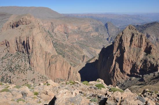 Les aiguilles de Taghia vues de derrière