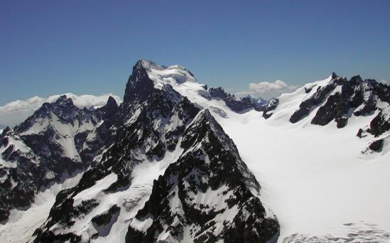 La barre des Ecrins depuis le planeur de Pierre Bonnier