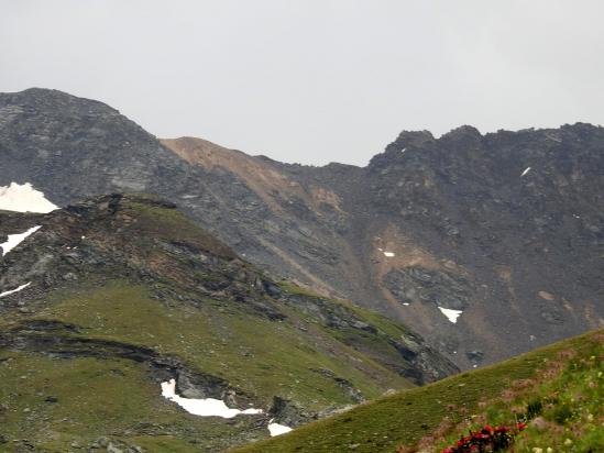 Le col Rosset vu depuis le sentier de descente du vallon de Vaudalaz