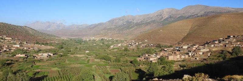 La vallée de l'asif Aït Hkim vue depuis le chemin qui s'élève au-dessus de Zaouïat Oulmzi