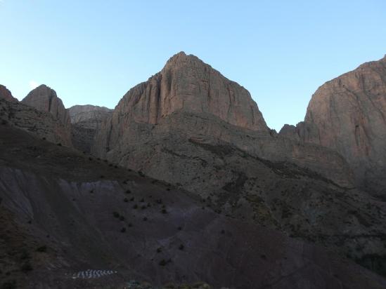 Les aiguilles de la Mouflonne et du Moufon au jour naissant