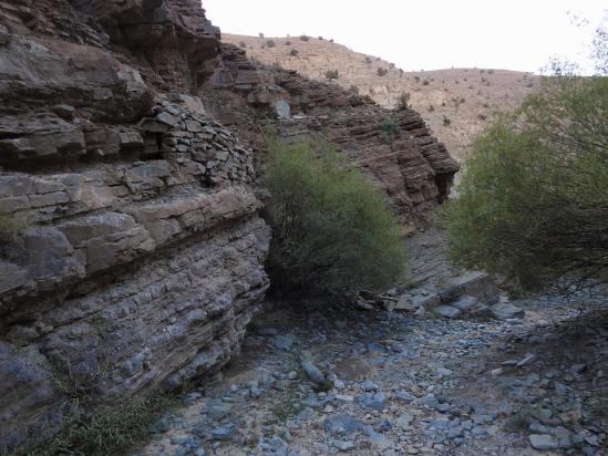 Descente de Arg Mzzen en suivant le lit de la rivière