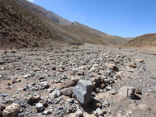 Poursuite de la remontée de la vallée de l'asif Oulilimt