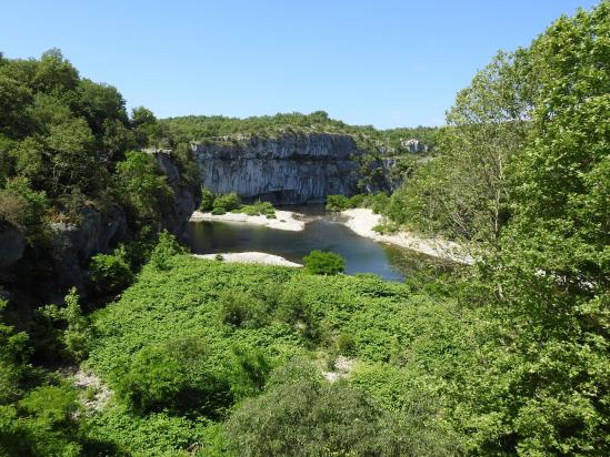 Le Chassezac vu depuis le pont de Mazet