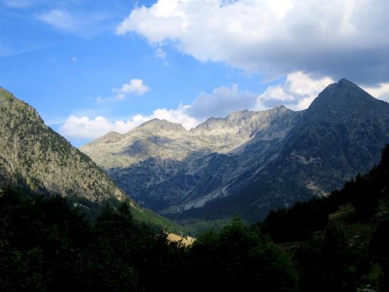 Vue en enfilade du vall de Barravès