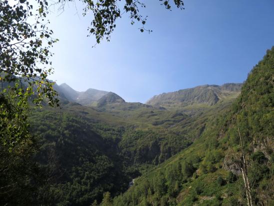 Depuis le sentier-balcon, vue sur le Montcalm et le pic de Montestaure